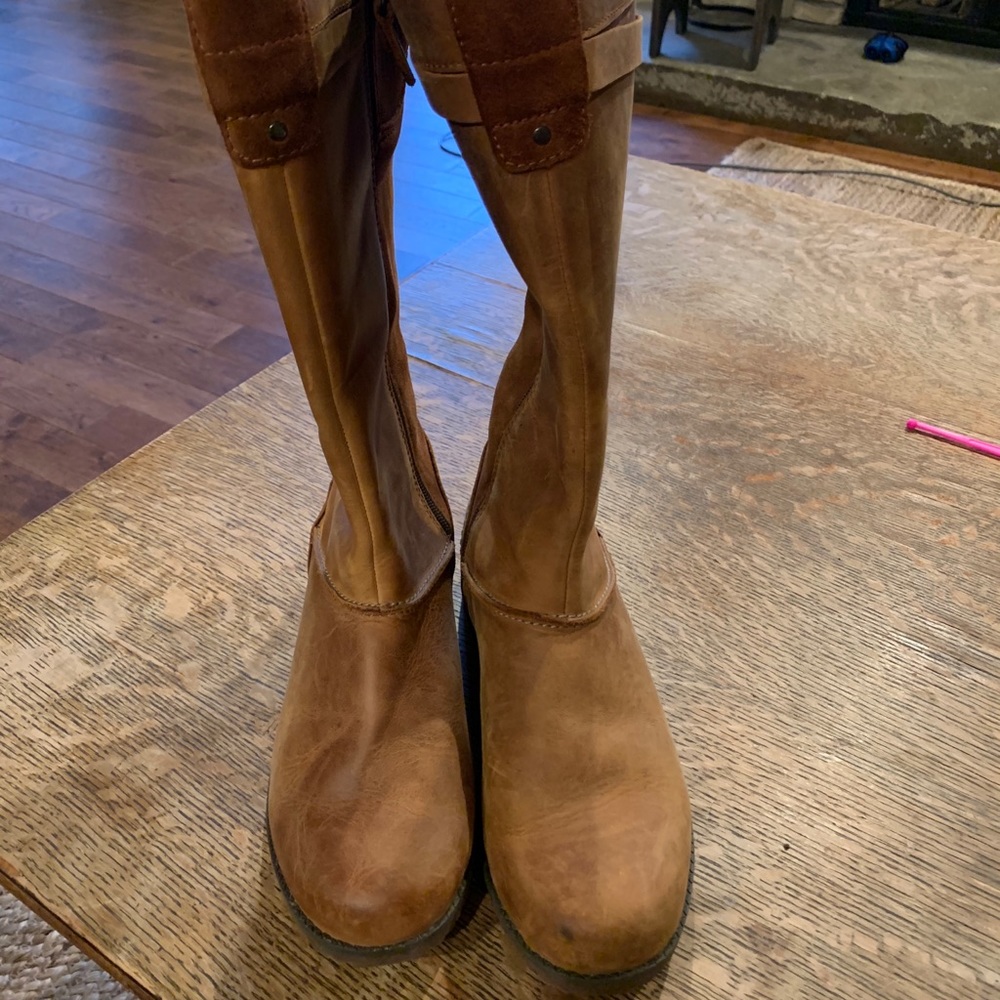 Eddie Bauer Boots 7.5